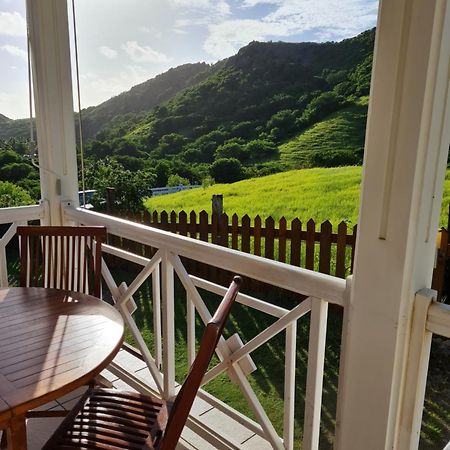 Chez Gisele Et Philippe Villa Terre-De-Haut Rum bild